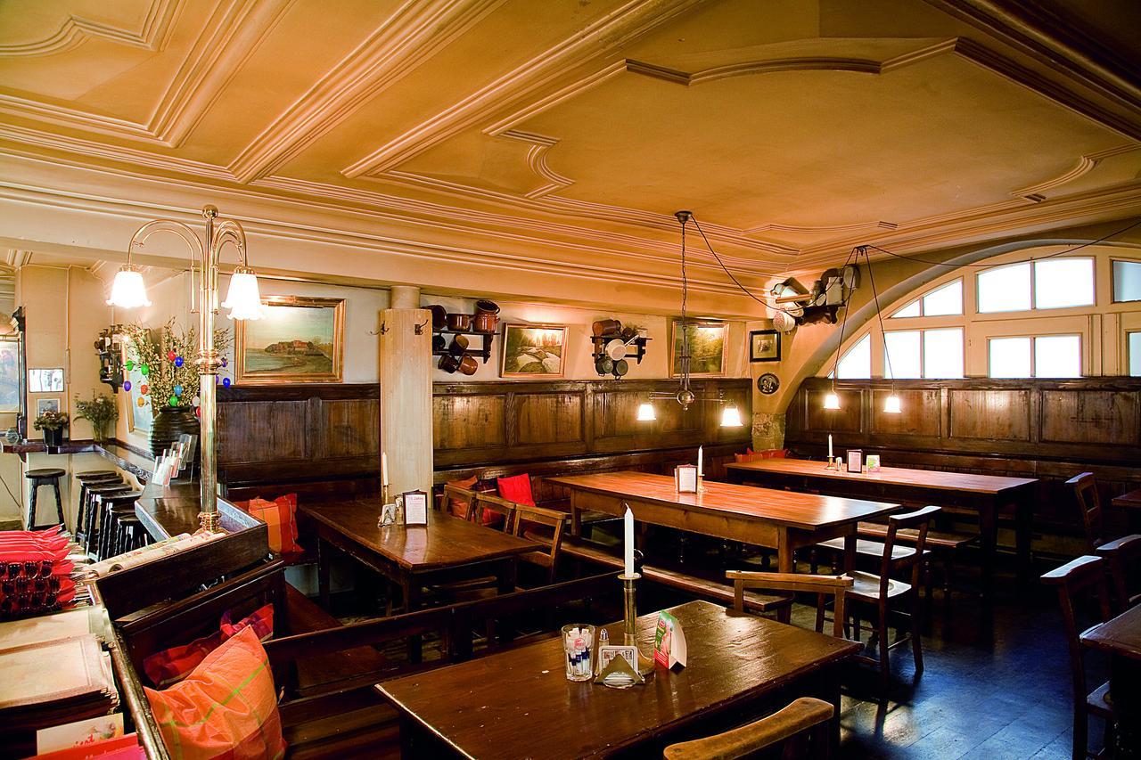 Hotel Restaurant Dicker Mann Zum Blauen Krebs Regensburg